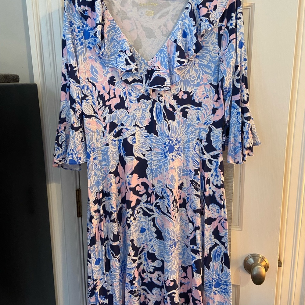 Lilly Pulitzer Navy, Light Blue, and Pink Floral V-Neck Dress size Medium